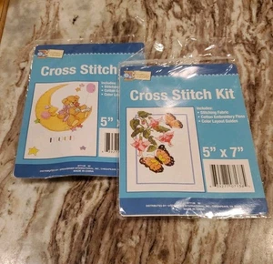 Menge 2 Crafters Quadrat Kreuzstich Kits Bär und Mond, Schmetterlinge 5"×7" - Bild 1 von 7