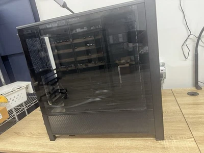 Corsair 4000D Black Steel/ Tempered Glass Computer Case Excellent Condition - Image 1 of 4