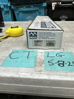 Extremo de varilla de amarre de dirección Moog EV800227 para Nissan Quest 04-09 Foto 1 de 2