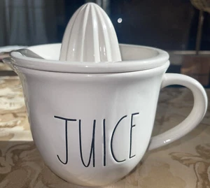 Rae Dunn “JUICE” 2 Piece Juicer Strainer Large 7” Cup with Handle Pour Spout - Picture 1 of 10