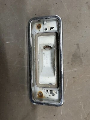 Chevy Camaro 1969 luz de reversa retroceso lámpara carcasa 1967-1972 camioneta cabina carga Foto 1 de 4