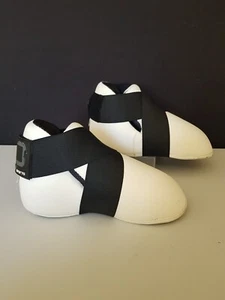Knockout Sports Advance Tech Foot Protectors Pads XXS White - Picture 1 of 6