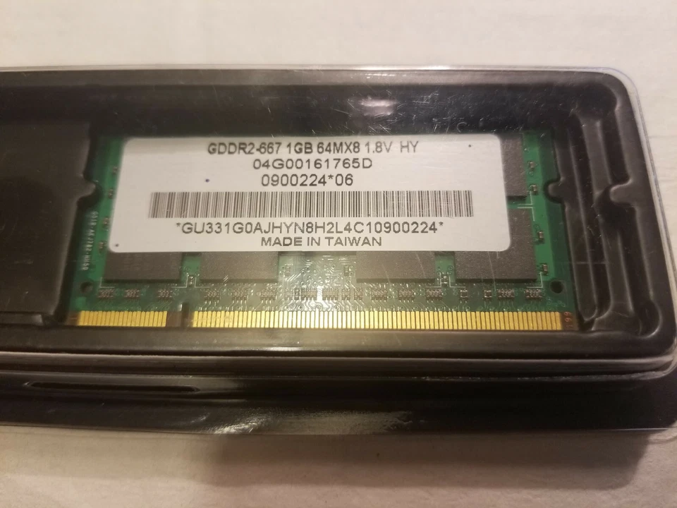 Hynix 04G00161765D 1GB DDR2-667 PC2-5300 SODIMM Laptop RAM - Image 1 of 2