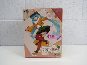 Hatsune Miku Renewal Figure Anime Girl Taito US Seller - Picture 1 of 3