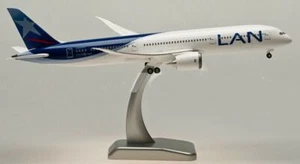 1:200 31CM Hogan LAN BOEING 787-9 Passenger Airplane ABS Plastic Aircraft Model - Picture 1 of 5