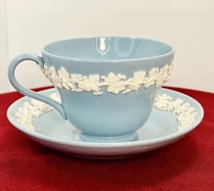 Wedgwood Queensware Cream on Blue Embossed Teacup & 2 Saucers Grapevine - Picture 1 of 6