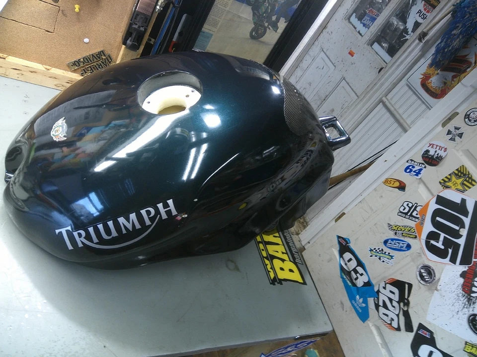 Triumph Daytona 955i 2002-04 tanque de combustible de gasolina verde oscuro centinial 2400595 Foto 1 de 4