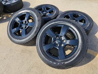 Llantas 20" Chevy Silverado 1500 Tahoe Suburban OEM 5652 5754 neumáticos GMC Foto 1 de 4