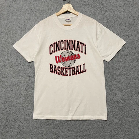 Vintage Cincinnati Bearcats T-shirt Adult Medium White NCAA Women's Basketball Cover