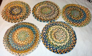 5 ALMOHADILLAS DE SILLA TRENZADAS 14" CAMPO TRIVETS MANTELES AZUL VERDE AMARILLO - Imagen 1 de 11