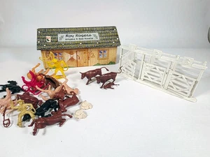 Marx • Cabin • Roy Rogers Double R Bar Ranch Playset • Tin Litho - Picture 1 of 24