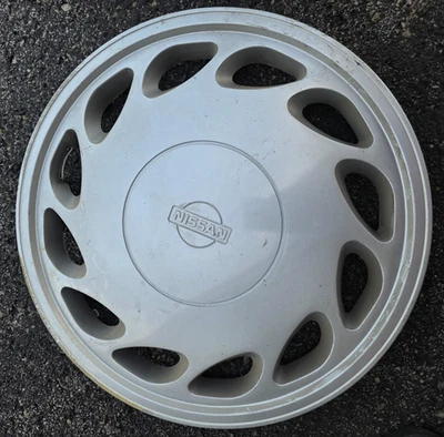 Tapacubos de 15" Nissan 240SX (1989-1994) usado único, 999W1-4B000, #53055 Foto 1 de 2