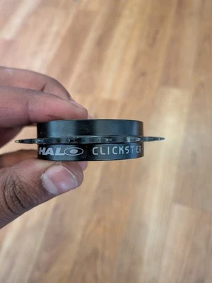 Rueda libre Halo Clickster 17T 3/32" CrMo, 6 trinquetes, compromiso instantáneo, negro Foto 1 de 3