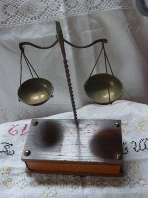 Balkenwaage Messing für den Kaufmannsladen Apotheke - Bild 1 von 3