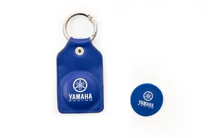 Yamaha PADDOCK BLUE AIRTAG KEYRING - Foto 1 di 2
