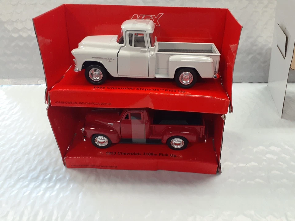 Welly 1957 Red Chevrolet Bel Air 1953 Green Eldorado NEX Twin Pack Die Cast