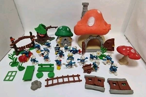 F3-AH Casa dei Puffi Puffi Bully Peyo/Schleich FIGURA casa principale villaggio dei Puffi - Foto 1 di 12