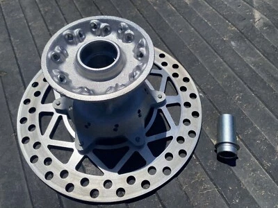 Yamaha YZ250 YZ 250 WR250 1994 llanta delantera cubo de rueda 94 OEM. Foto 1 de 4