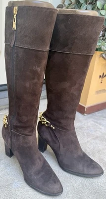 TAHARI Mujer Marrón Gamuza Botas Hasta la Rodilla Cadenas Doradas Talla Sirena de oficina 6,5 M Foto 1 de 4