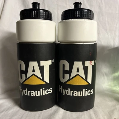 Botella de agua aislada para botellas deportivas Cat Hydraulics Koozie Foto 1 de 4