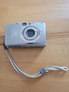 Canon IXY Digital 800 IS 6.0 MP Digital Camera  - Picture 1 of 10