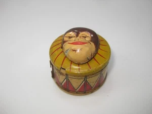 VINTAGE  BODEGAS VINOS ADVERTISING MINIATURE LITHO TIN BOX W/ MONKEY FACE 1900s - Picture 1 of 7