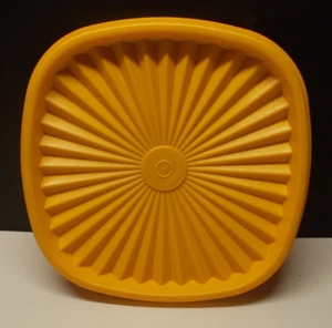 Tupperware Square Servalier Replacement Lid 841-20 Sunflower Yellow 6 1/2" - Picture 1 of 2