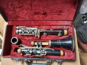 Jupiter JCL-631 Clarinet. Very Good Condition. With case and mouthpiece - Picture 1 of 14