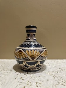 VTg Pottery Daisy Flower Vase - Picture 1 of 7