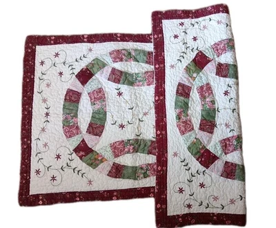 Juego 2 fundas de almohada acolchadas de retazos de colección JcPenney's bordadas estándar excl. Foto 1 de 3