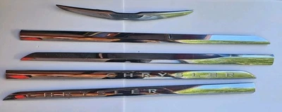 CHRYSLER TOWN AND COUNTRY 2011-2018 JUEGO COMPLETO MOLDURA PUERTA CROMO OE Foto 1 de 4