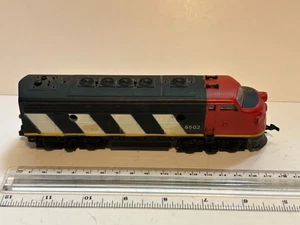 Life Like Trains 6502 CN Rail HO Scale Diesel Locomotive Combined Ship Read Ad - Picture 1 of 6