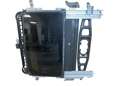 2018-2021 LEXUS NX300 SUN ROOF MOON ROOF FRAME PANEL W/ GLASS ASSEMBLY OEM - Изображение 1 из 4