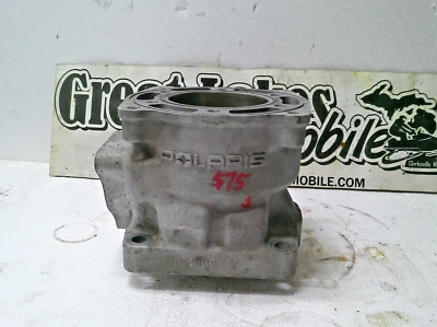 Moto de nieve Polaris XC SP 600 Twin 3021008 cilindro usado áspero clásica de lujo RMK Foto 1 de 4