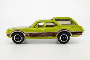 2009 Matchbox #1 '71 Oldsmobile® Vista Cruiser™ LIME GREEN | TRI-SPOKE WHL |MINT - Picture 1 of 1