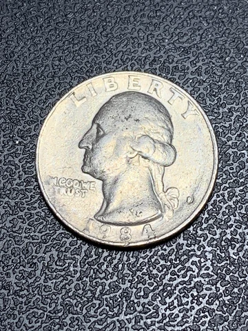 1983 D quarter Error Mint Mark And "IN &TRust" Letters Bleed Together 2sides Cover