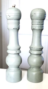 Vintage Wood Salt Shaker Pepper Grinder Mill Distressed Shabby Chic Green Tall - Picture 1 of 4