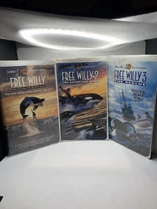 FREE WILLY 1 2 3 VHS Adventure Home Rescue Trilogy Set Bundle Lot - Picture 1 of 7