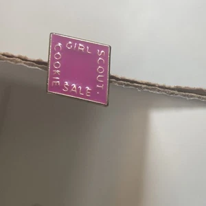 Purple Girl Scout cookie sale pin - Picture 1 of 4