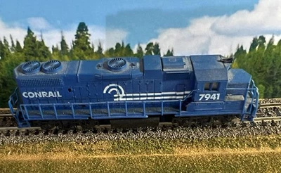 Life-Like N-Scale GP-38 diesel locomotive Conrail livery 7941 Train Engine - Image 1 of 4