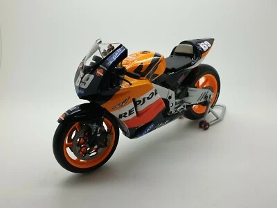 1/12 Minichamps Honda RCV EVO Nicky Hayden Repsol Honda Team 2004 numerata N. 3 - Immagine 1 di 4