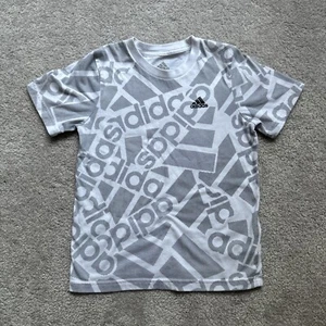 Adidas Kids T-Shirt, Size 6, White with Sports Graphic, Short Sleeve Boys, - Picture 1 of 3
