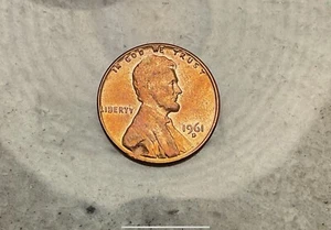 1961-D Lincoln Memorial Penny #2568 Shoulder Shot Lincoln, ERROR *FREE SHIPPING* - Picture 1 of 11