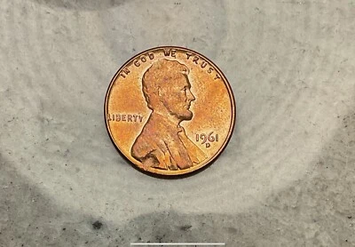 1961-D Lincoln Memorial Penny #2568 Shoulder Shot Lincoln, ERROR *FREE SHIPPING* - Image 1 of 4