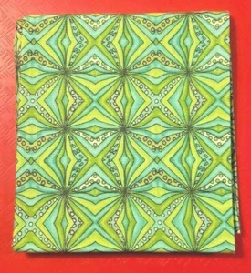 Tela Cuarto de Grasa 18"" x 22"" Estampado Caleidoscopio Verde - 100% Algodón - Nuevo - Imagen 1 de 3