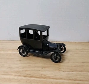 1952 Gowland & Gowland 1915 Model-T Ford Plastik Spielzeugauto mit Fahrer - Bild 1 von 8