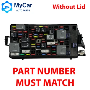 OEM 2008-2011 BUICK LUCERNE CADILLAC DTS REAR FUSE BOX UNDER SEAT 13599109 - Picture 1 of 5