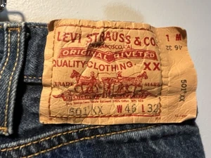Pantalones de mezclilla vintage Levi’s Strauss 501 XX azules para hombre 46x32 usados en excelente estado bigote botón mosca - Imagen 1 de 11