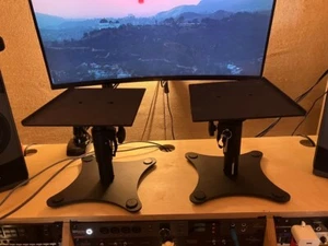 Gator Frameworks Supporti per Monitor da Studio Scrivania Regolabile - Foto 1 di 1