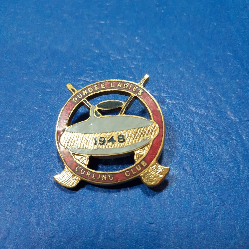 Curling Pin For Dundee Ladies Curling Club Of The UK.   D-5 - image 1 of 1